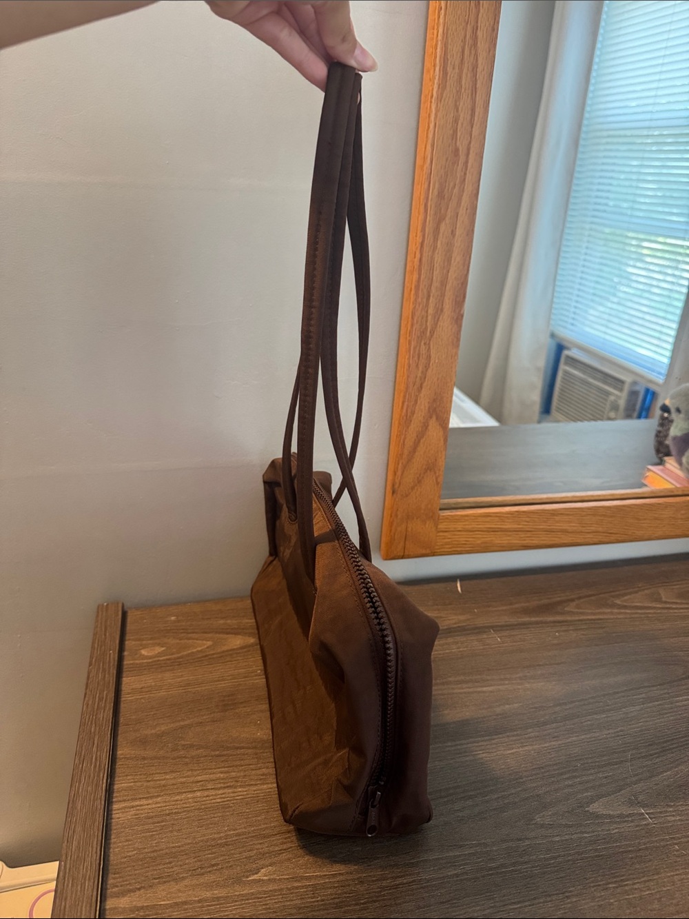 BAGGU Brown Shoulder Bag with Long Straps - Picture 4 of 7